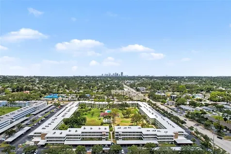 4890 Bay St NE St Petersburg FL 33703
