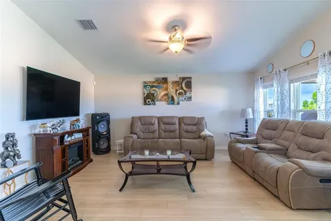 3704 Dusty Miller Place Haines City FL 33844