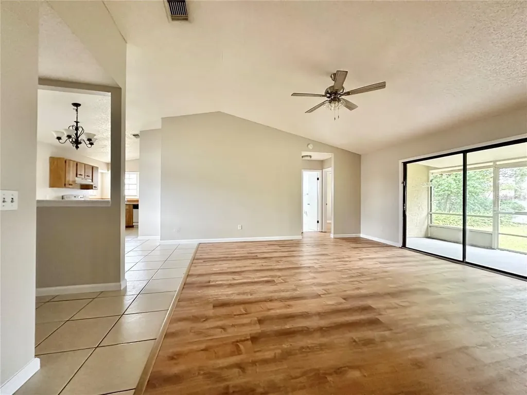 896 Mentmore Circle Deltona FL 32738