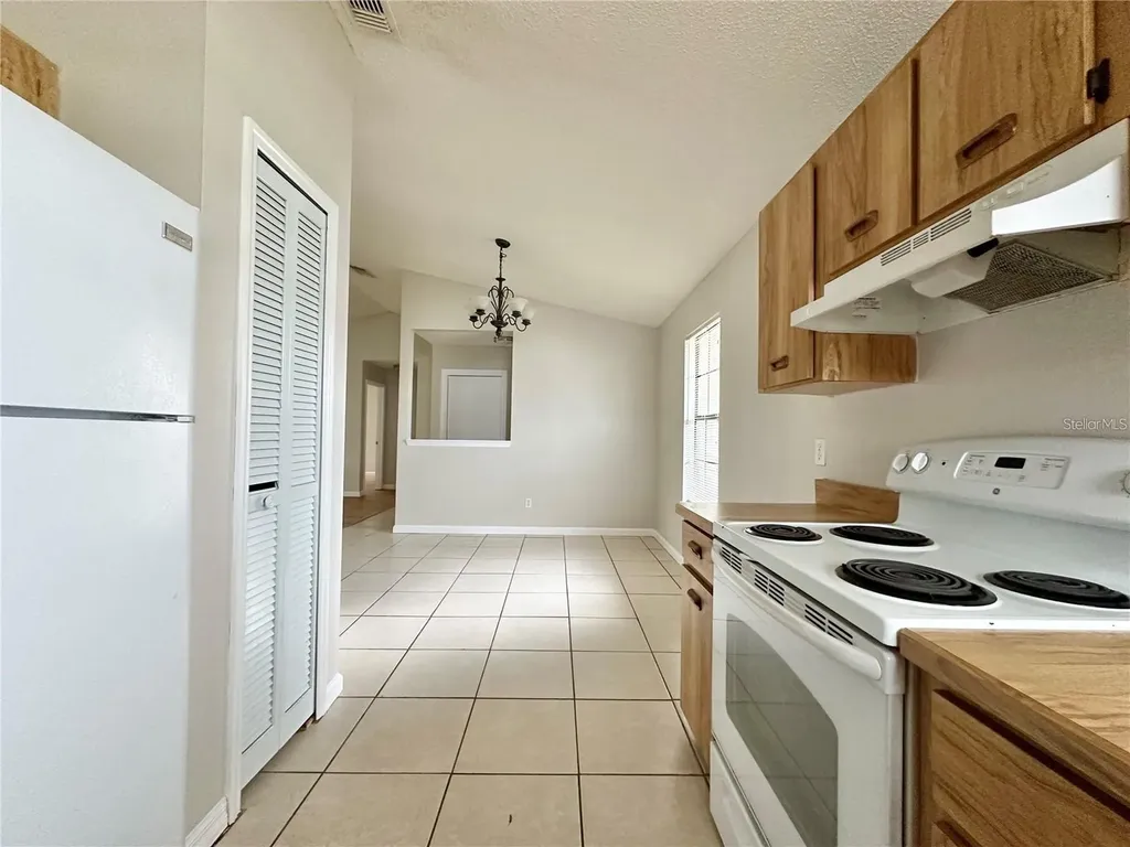 896 Mentmore Circle Deltona FL 32738