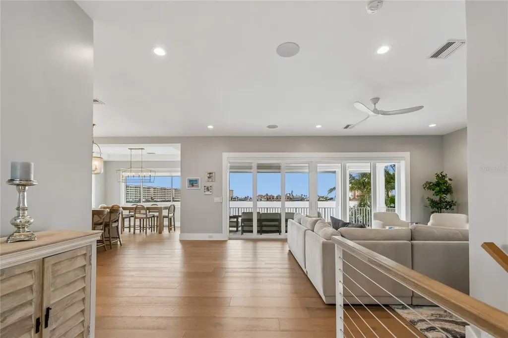 17715 Wall Circle Redington Shores FL 33708