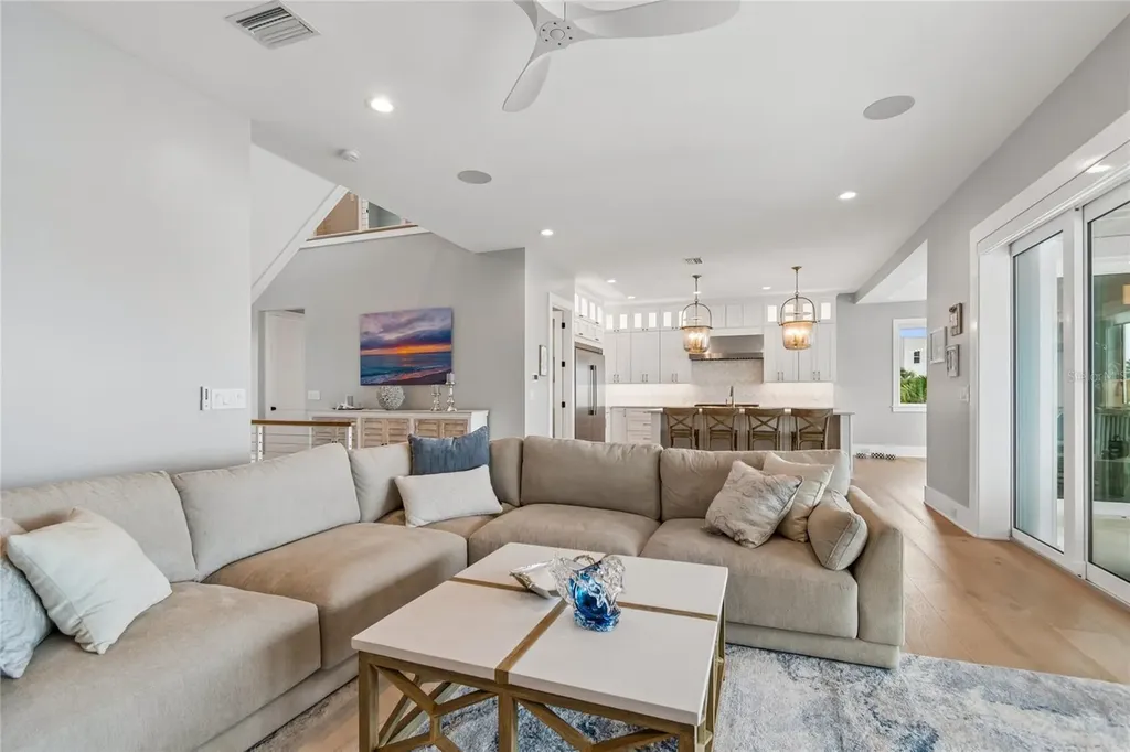 17715 Wall Circle Redington Shores FL 33708
