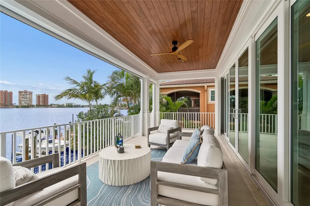 17715 Wall Circle Redington Shores FL 33708