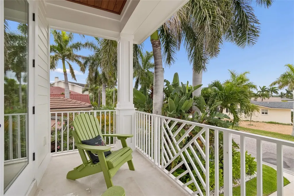 17715 Wall Circle Redington Shores FL 33708