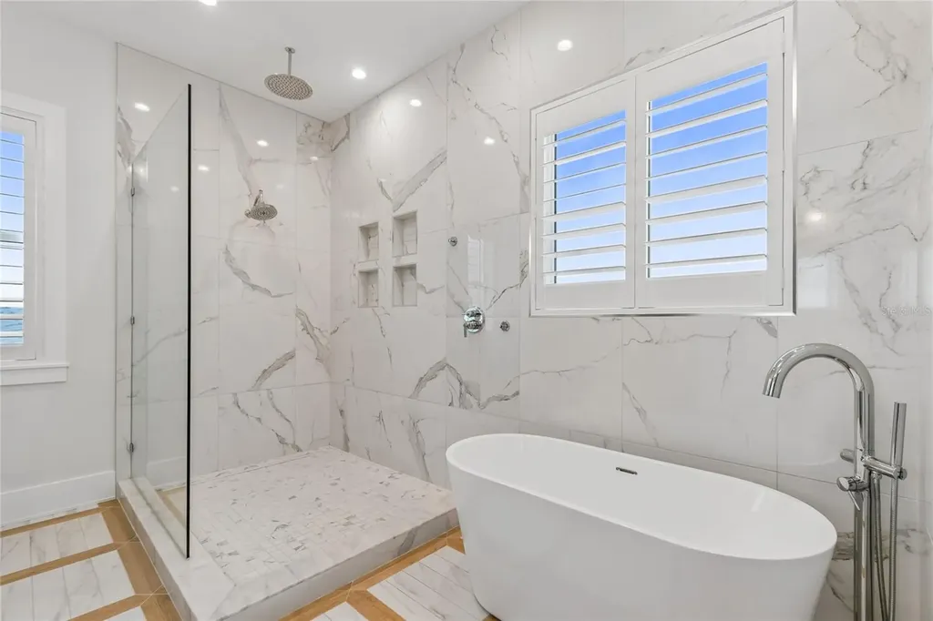 17715 Wall Circle Redington Shores FL 33708