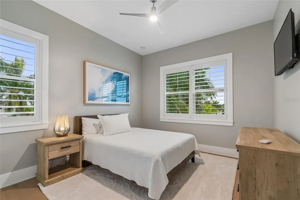 17715 Wall Circle Redington Shores FL 33708