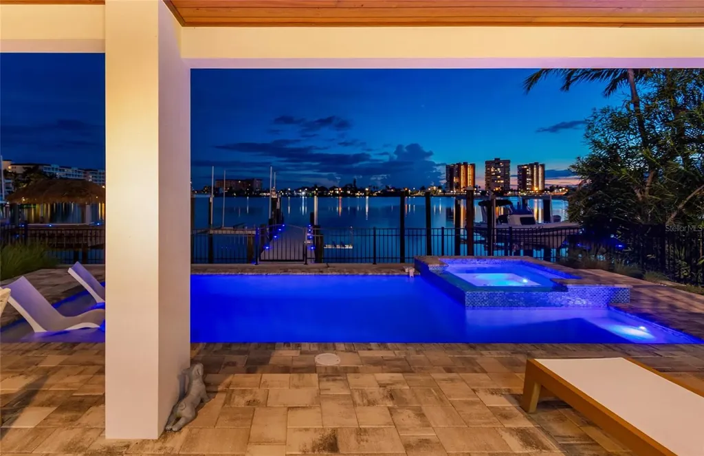 17715 Wall Circle Redington Shores FL 33708