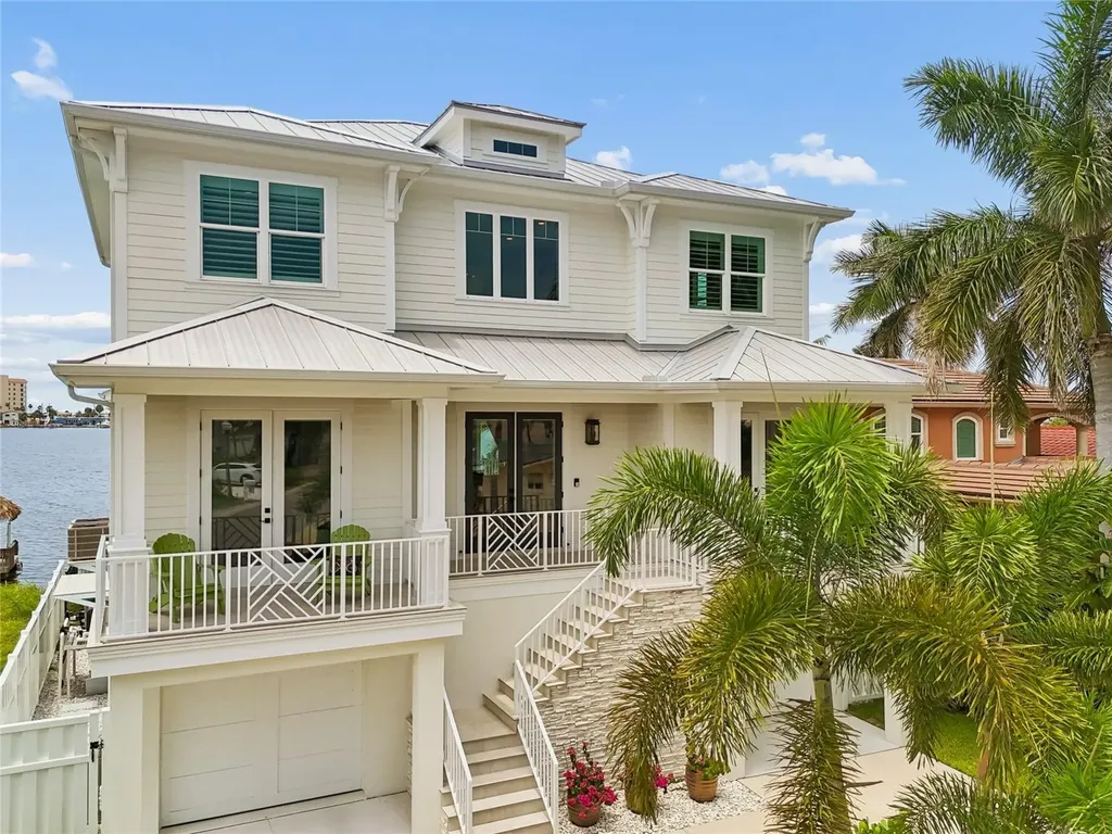 17715 Wall Circle Redington Shores FL 33708