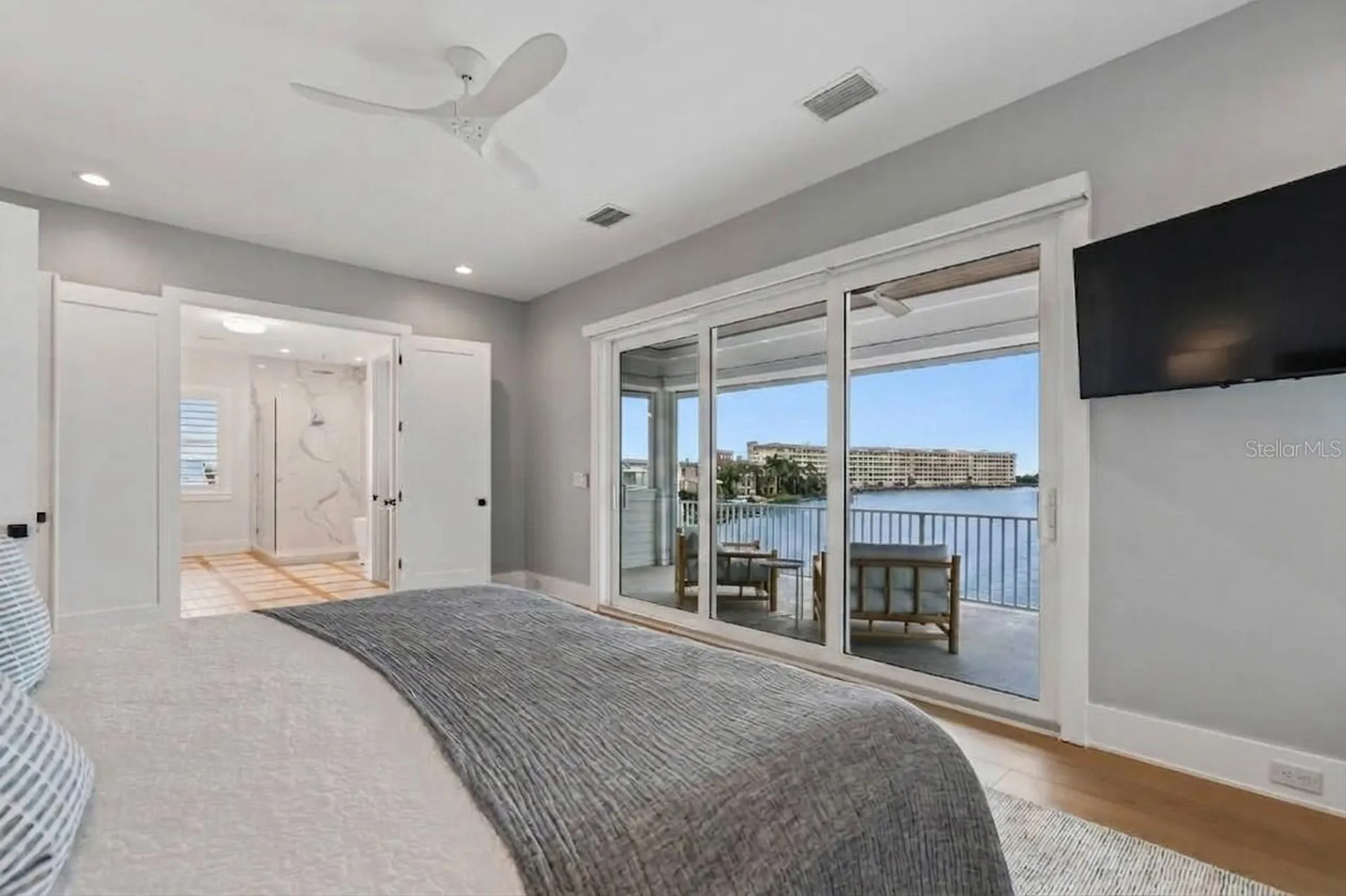 17715 Wall Circle Redington Shores FL 33708