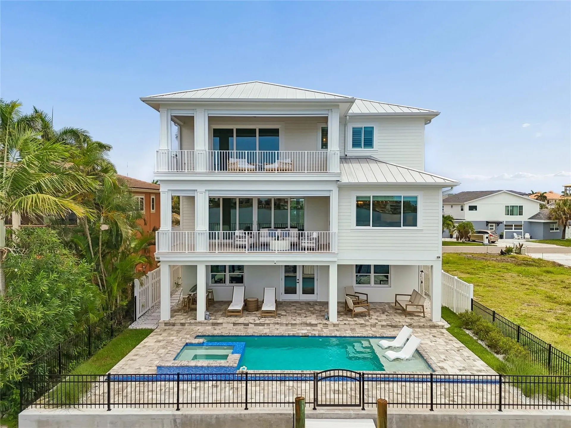 17715 Wall Circle Redington Shores FL 33708