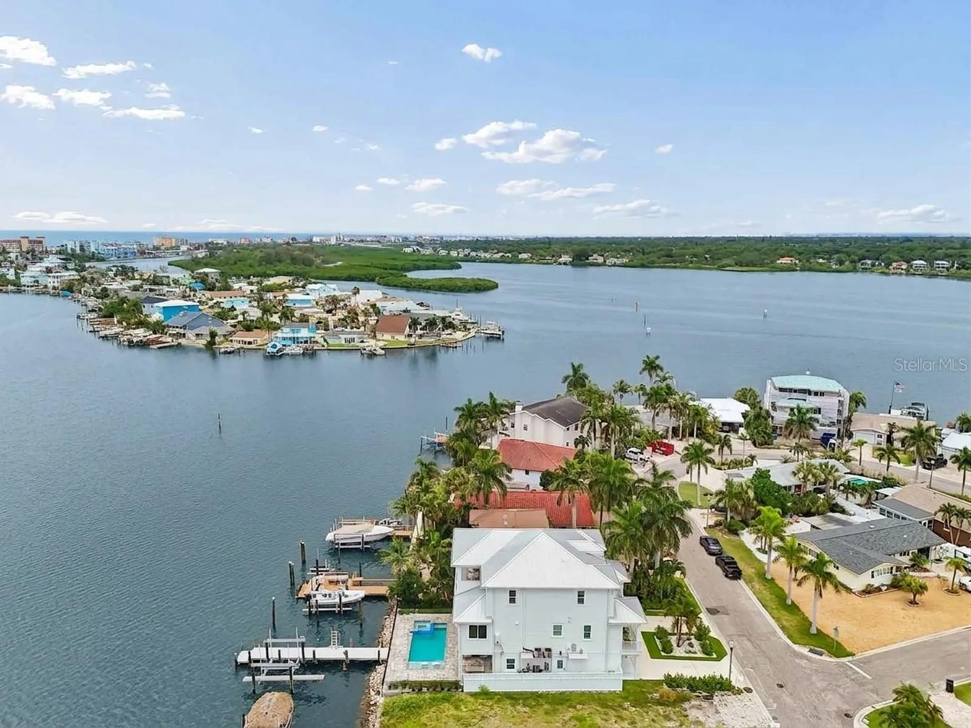 17715 Wall Circle Redington Shores FL 33708
