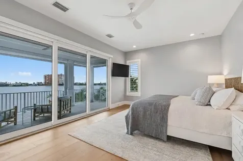 17715 Wall Circle Redington Shores FL 33708