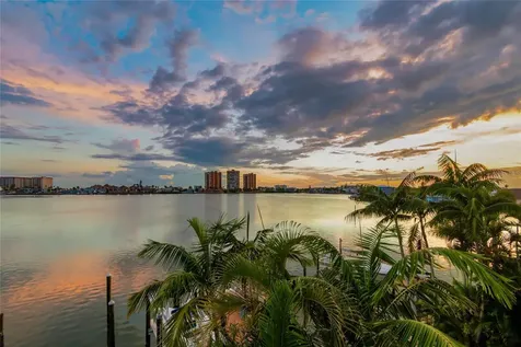 17715 Wall Circle Redington Shores FL 33708