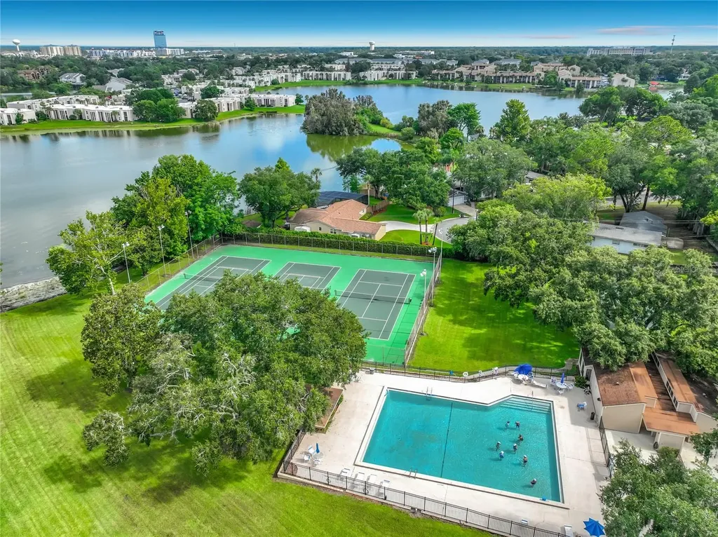 645 Laurel Oak Lane Altamonte Springs FL 32701