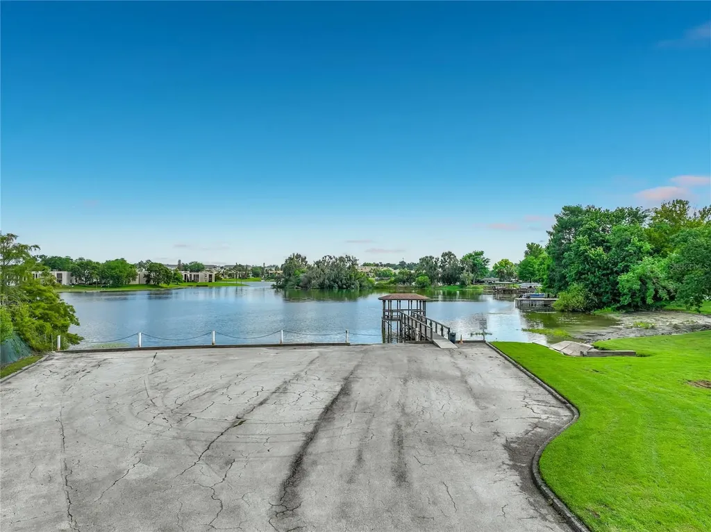 645 Laurel Oak Lane Altamonte Springs FL 32701