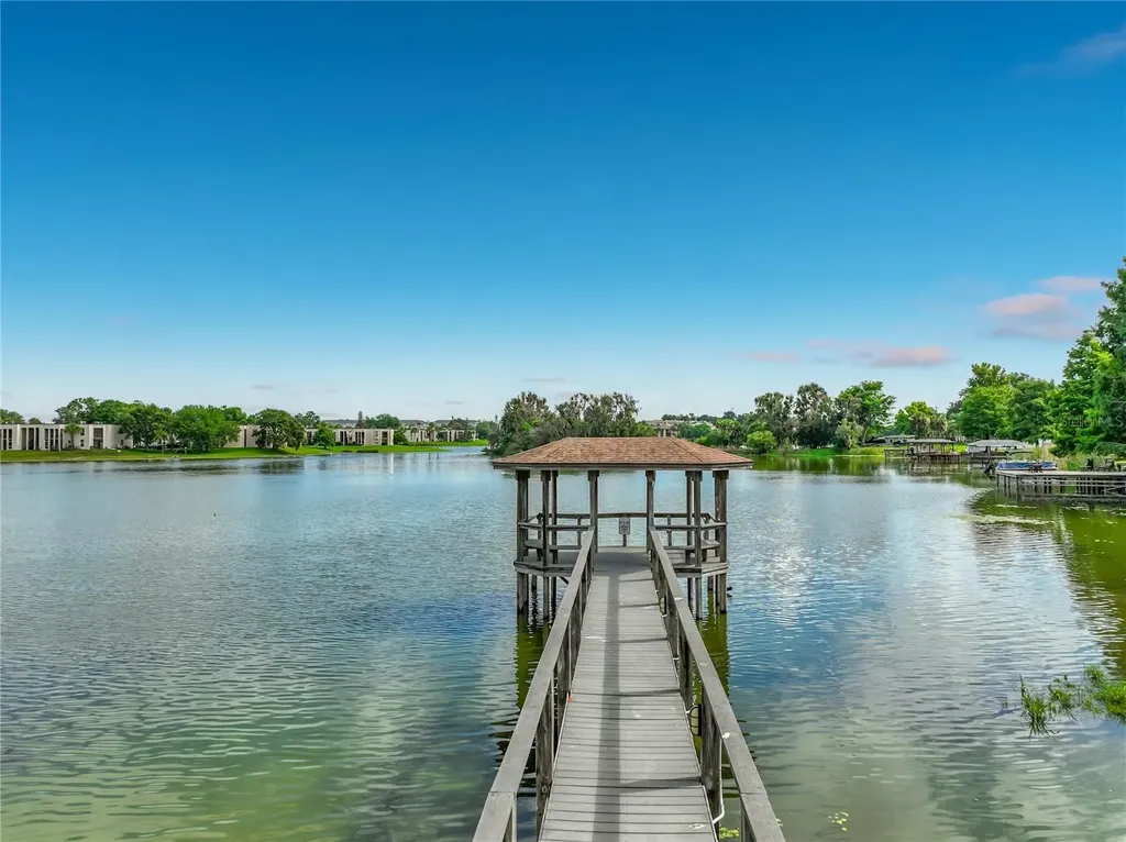 645 Laurel Oak Lane Altamonte Springs FL 32701