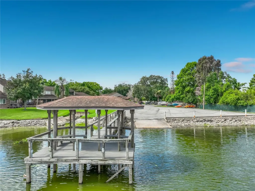 645 Laurel Oak Lane Altamonte Springs FL 32701