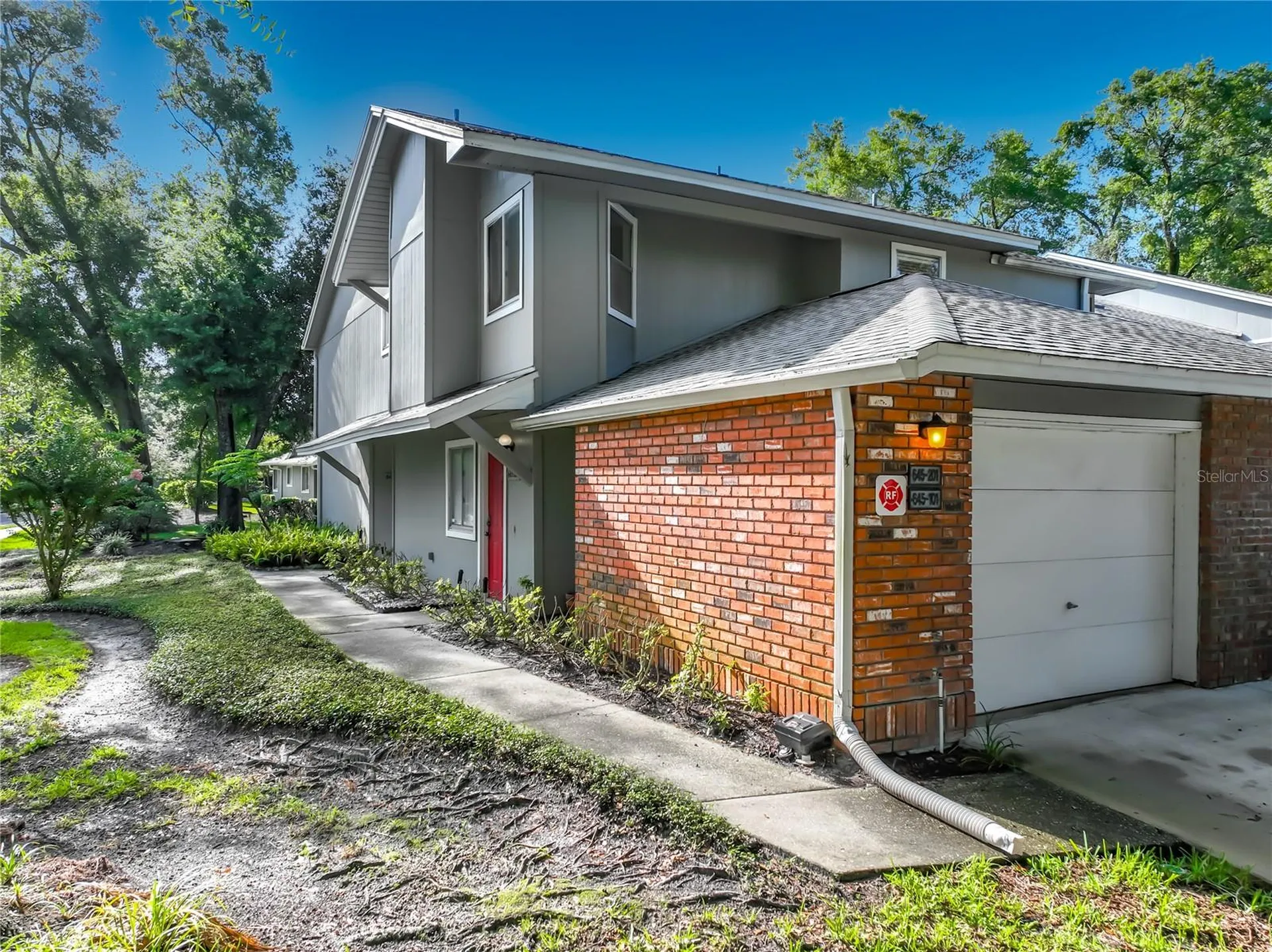 645 Laurel Oak Lane Altamonte Springs FL 32701