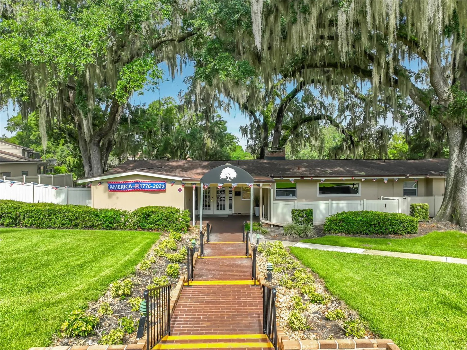 645 Laurel Oak Lane Altamonte Springs FL 32701