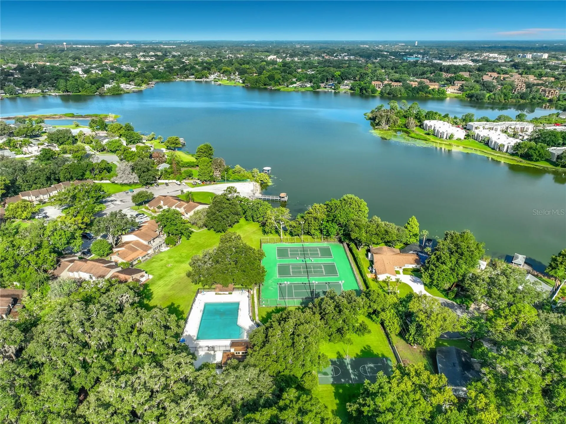 645 Laurel Oak Lane Altamonte Springs FL 32701