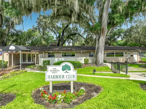 645 Laurel Oak Lane Altamonte Springs FL 32701