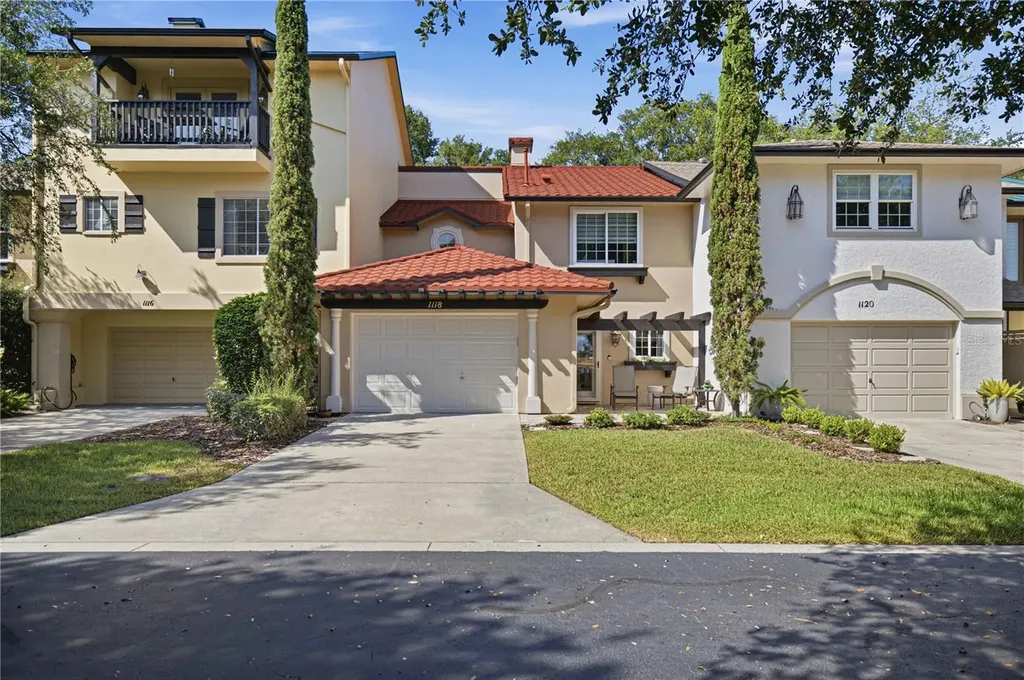 1118 Avenida De Las Casas Lady Lake FL 32159