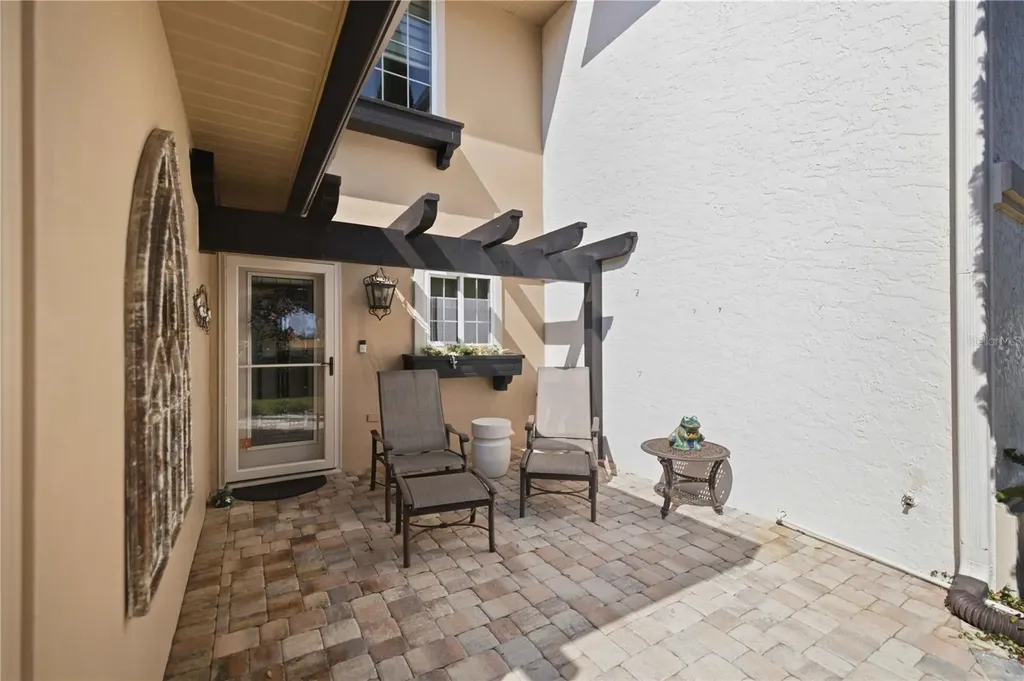 1118 Avenida De Las Casas Lady Lake FL 32159