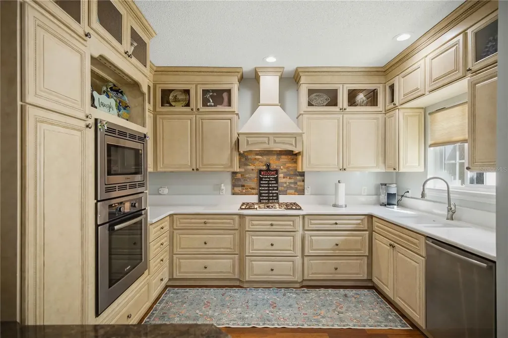 1118 Avenida De Las Casas Lady Lake FL 32159