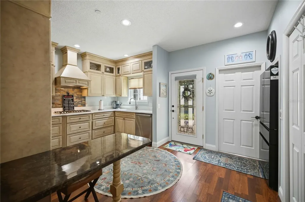 1118 Avenida De Las Casas Lady Lake FL 32159