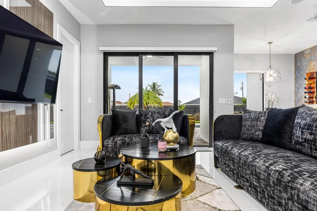 1112 Embers Parkway W Cape Coral FL 33993