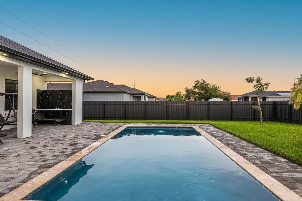 1112 Embers Parkway W Cape Coral FL 33993