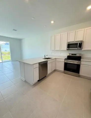 2633 Skyline Loop Kissimmee FL 34758