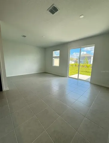 2633 Skyline Loop Kissimmee FL 34758