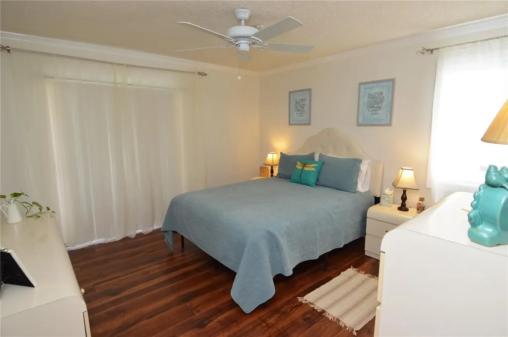 10263 Gandy Boulevard N St Petersburg FL 33702