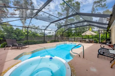 2445 Apache Street Sarasota FL 34231