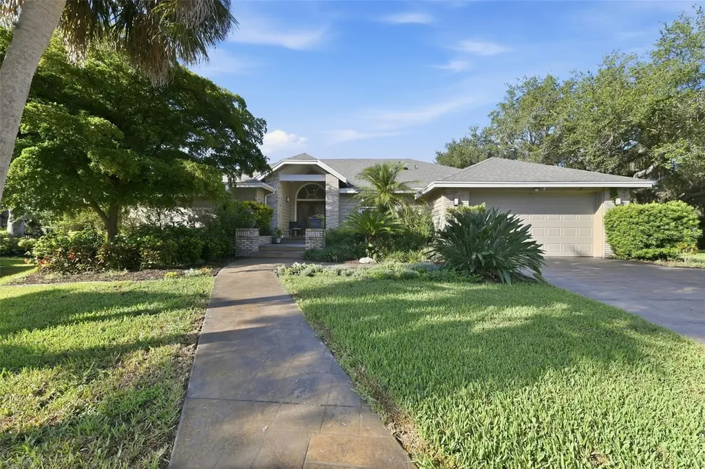 4424 Friar Tuck Lane Sarasota FL 34232