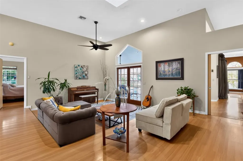 4424 Friar Tuck Lane Sarasota FL 34232