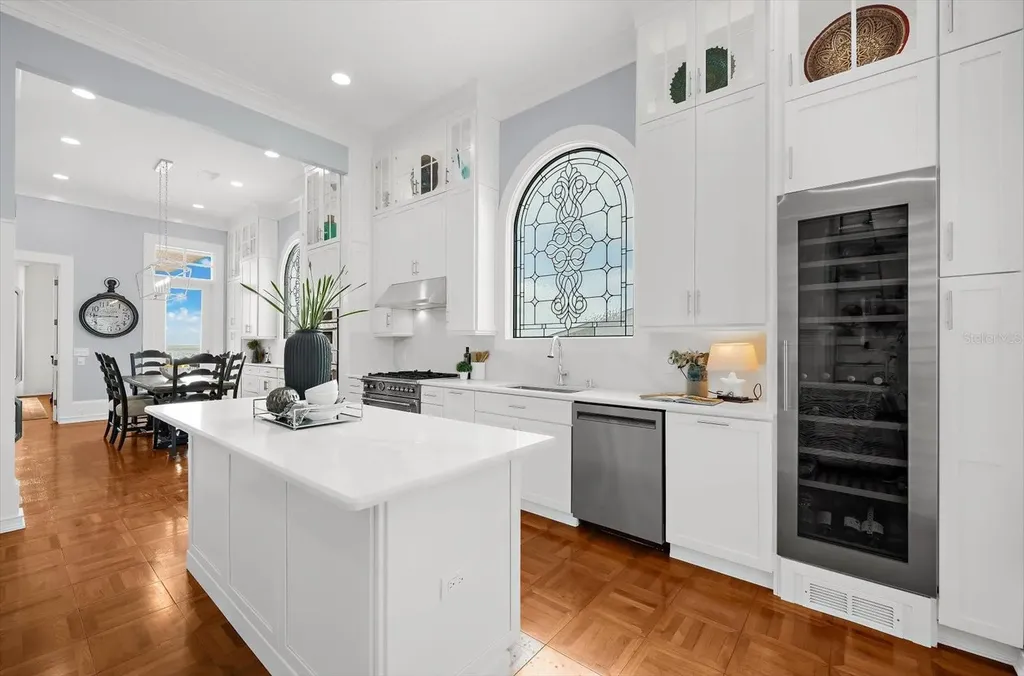 810 Eldorado Avenue Clearwater Beach FL 33767