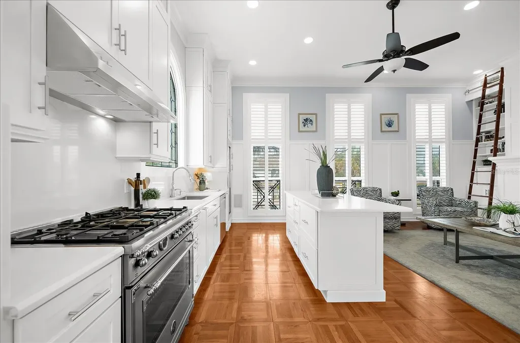 810 Eldorado Avenue Clearwater Beach FL 33767