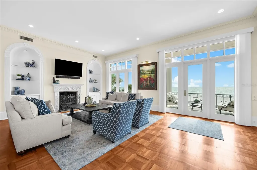 810 Eldorado Avenue Clearwater Beach FL 33767