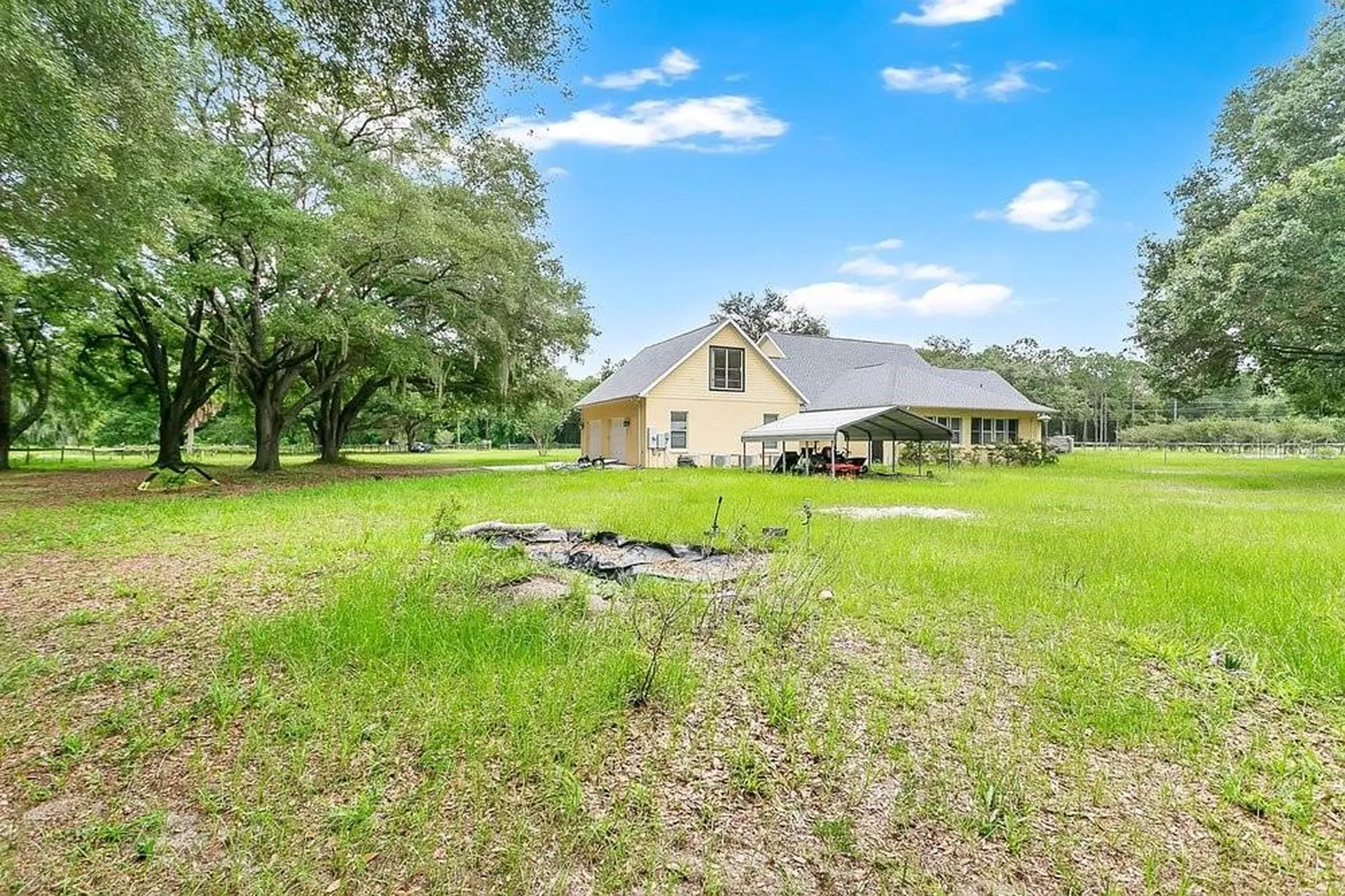 3700 SE 183rd Avenue Road Ocklawaha FL 32179