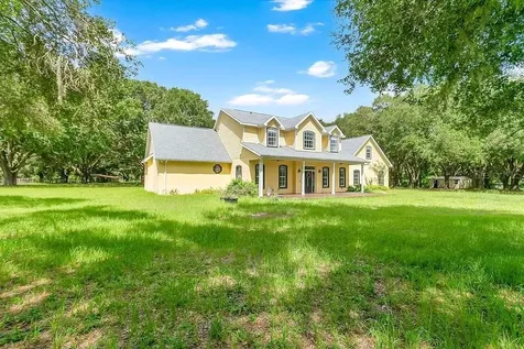 3700 SE 183rd Avenue Road Ocklawaha FL 32179