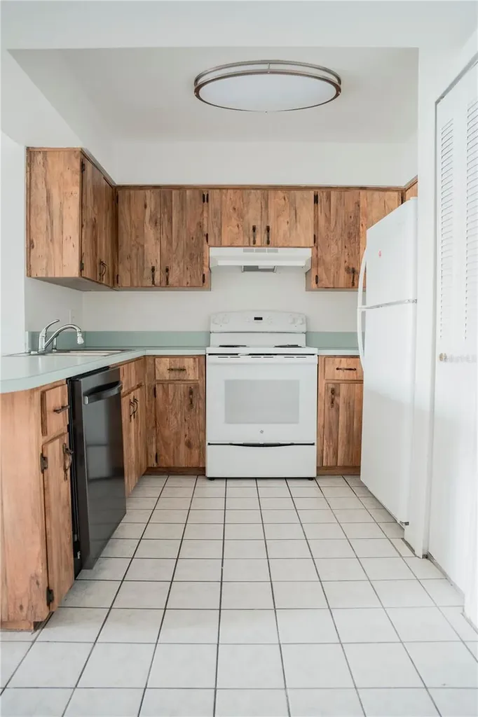 100 25th St SW Winter Haven FL 33880