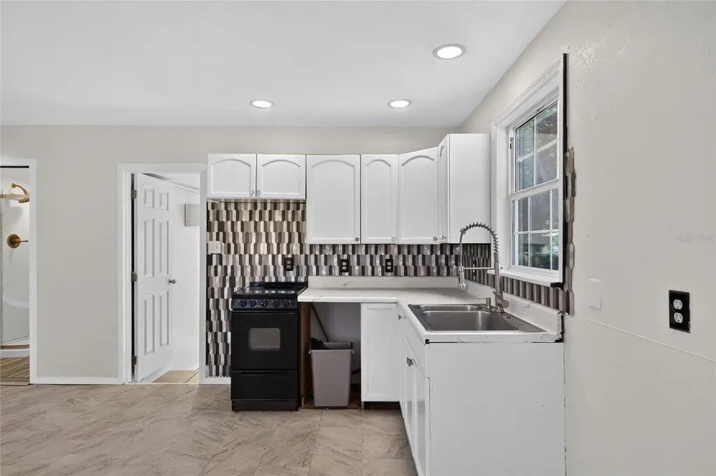 8024 Hillman Avenue Punta Gorda FL 33982
