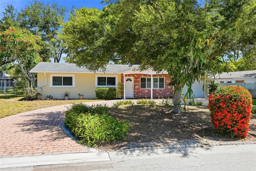11471 88th Avenue Seminole FL 33772