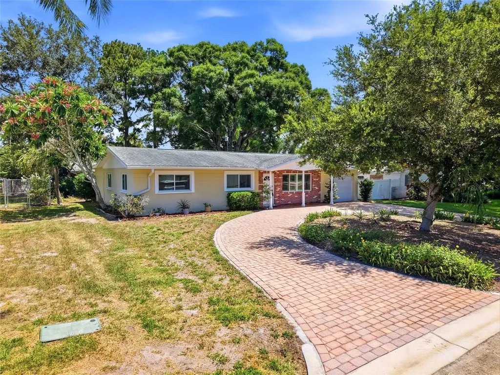 11471 88th Avenue Seminole FL 33772