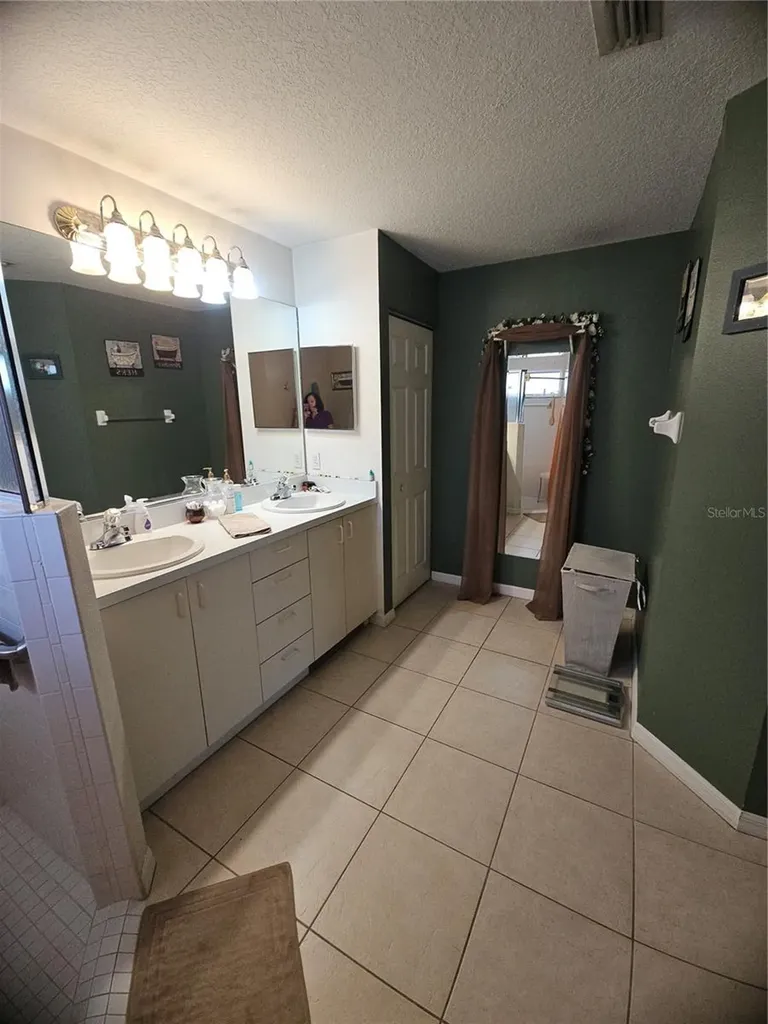 4212 Parry Drive Sarasota FL 34241