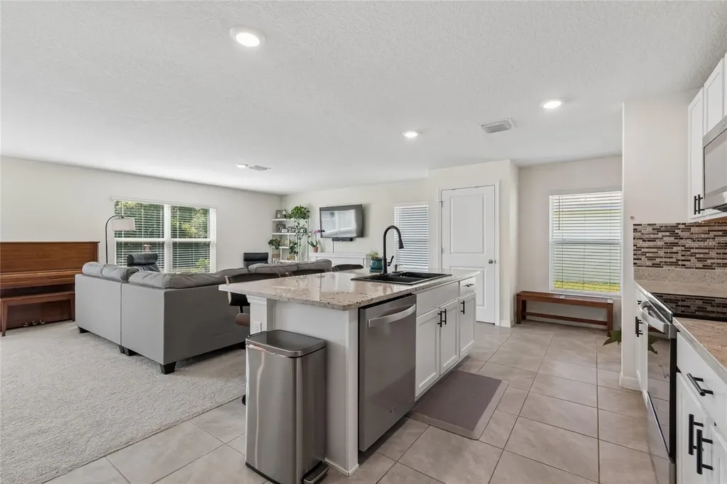 13756 Whiskey Daisy Drive Dade City FL 33525