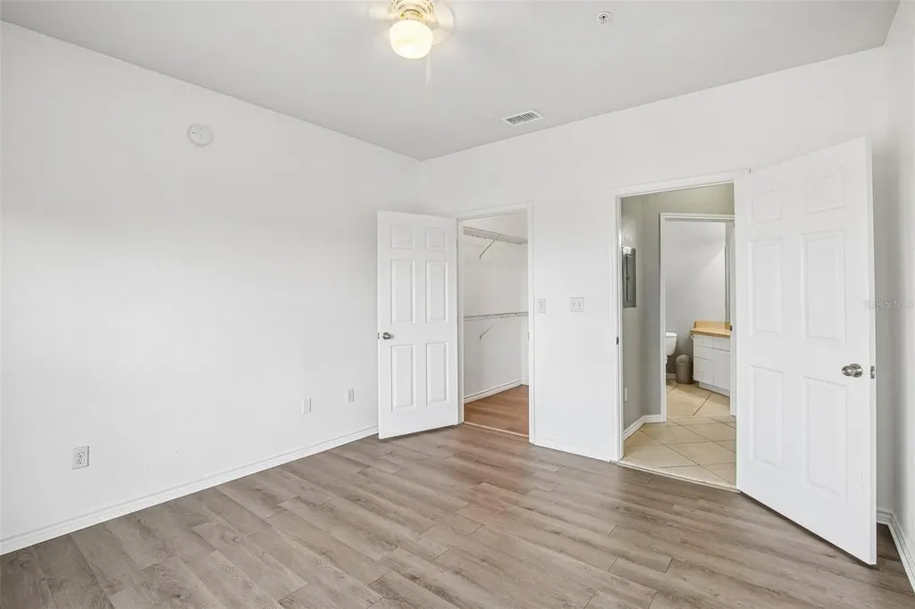 4333 Bayside Village Drive Tampa FL 33615