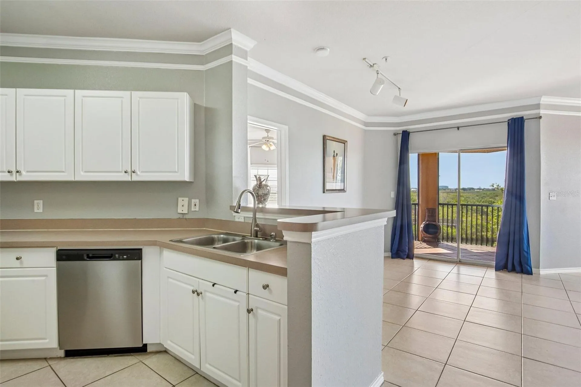 4333 Bayside Village Drive Tampa FL 33615